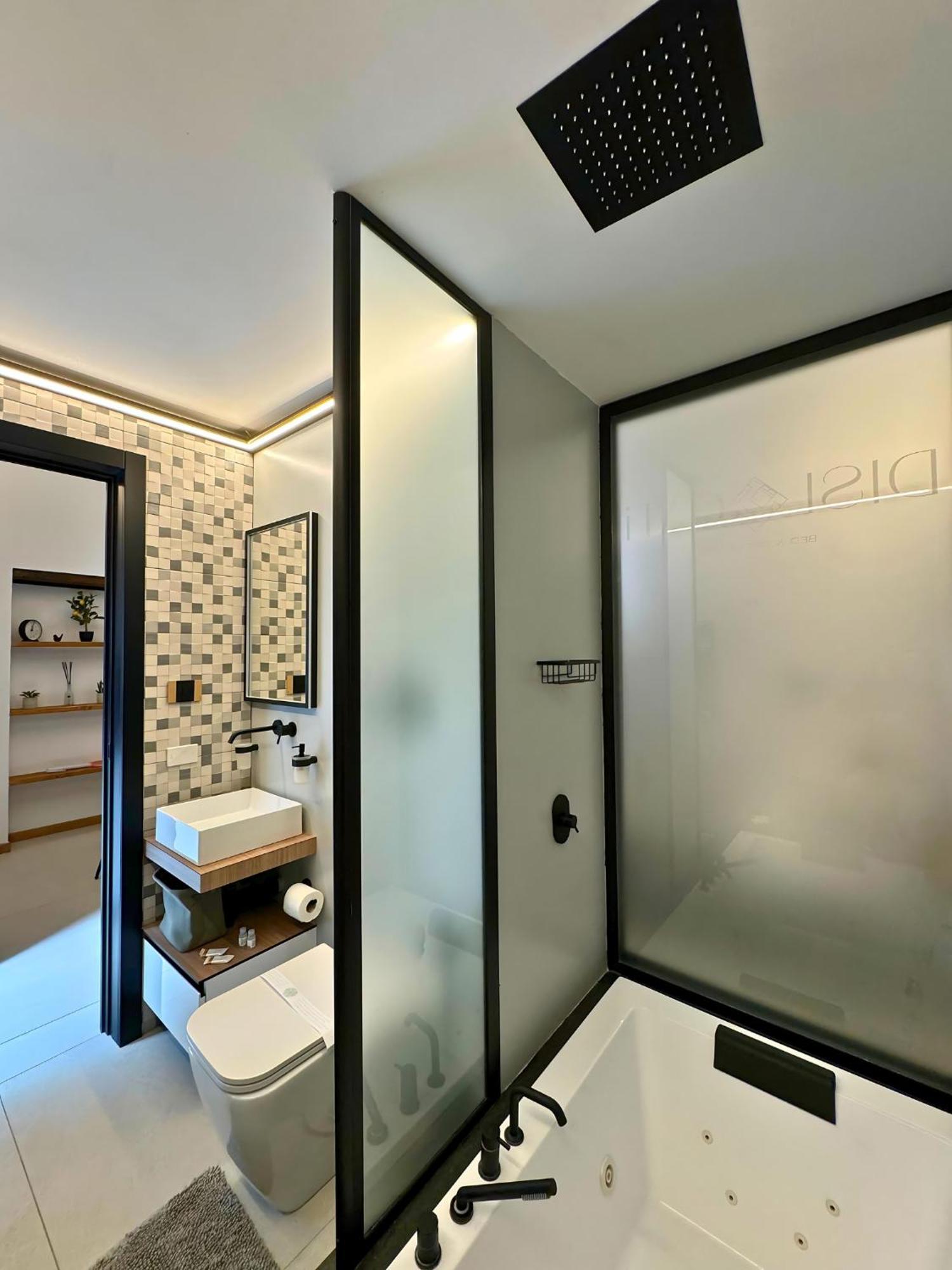 Dislocati Bnb - Jacuzzi Privata - Cucina - Tv60" - Minimal Luxury Marigliano Esterno foto
