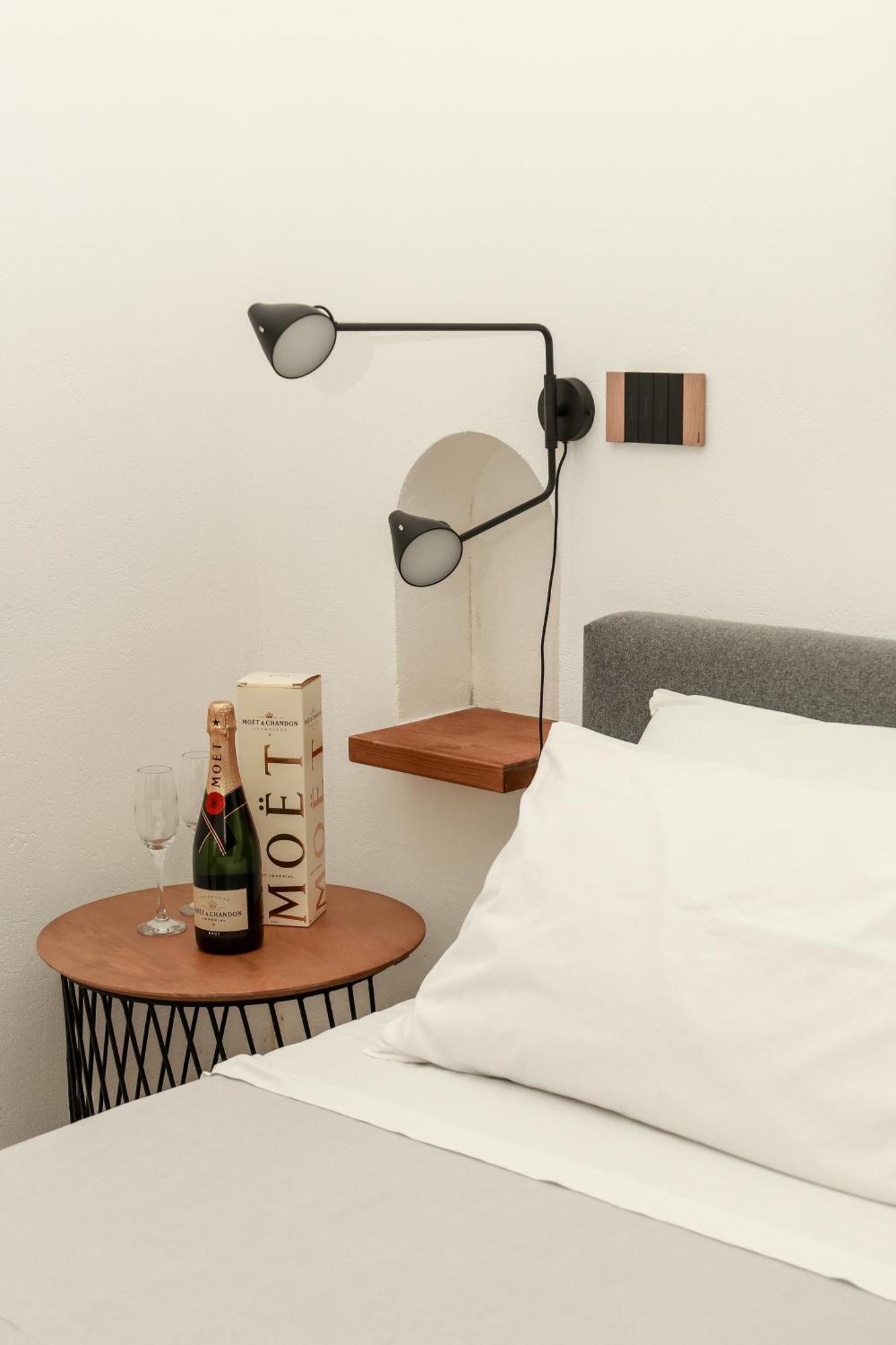 Dislocati Bnb - Jacuzzi Privata - Cucina - Tv60" - Minimal Luxury Marigliano Esterno foto